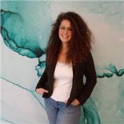 Laureata in Scienze della Mediazione Linguistica e Culturale in lingua inglese e cinese offre lezioni in lingua inglese